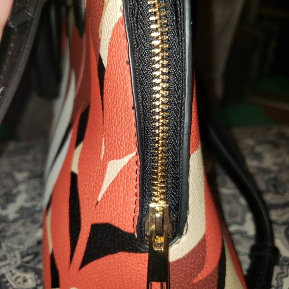 A.NEW.DAY CROSSBODY PURSE - Picture 6 of 12